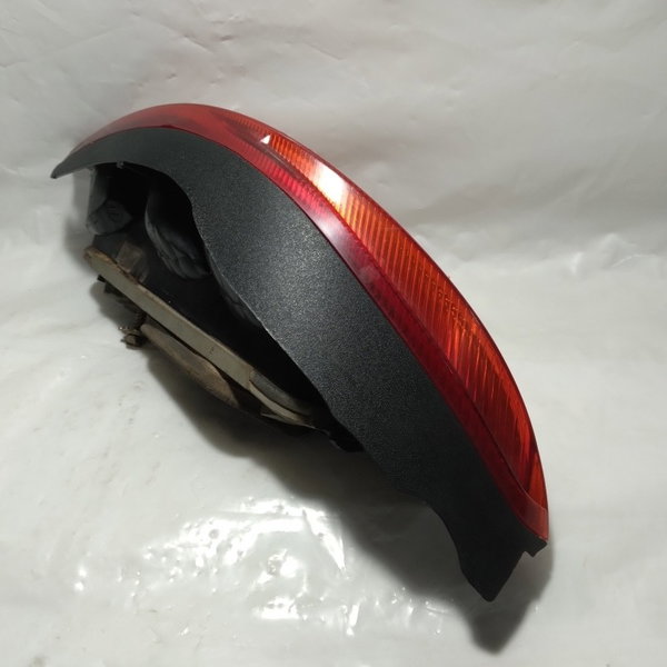 Lanterna Traseira Esquerda Gm Celta 2003