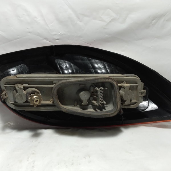 Lanterna Traseira Esquerda Gm Celta 2003