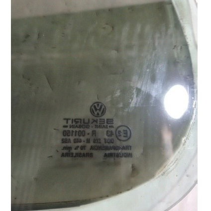 Vidro Fixo Lateral Traseiro Direito Vw Golf 2001