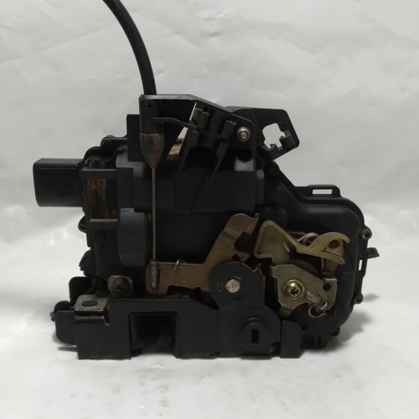 Fechadura Porta Traseira Direita Vw Golf 2000