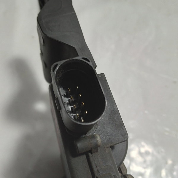 Fechadura Porta Dianteira Direita Vw Golf 2000