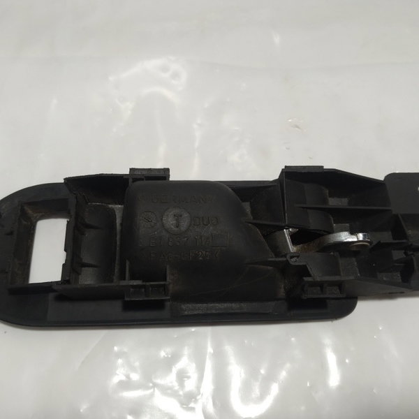 Maçaneta Interna Dianteira Direita Vw Golf 2002 Dianteira