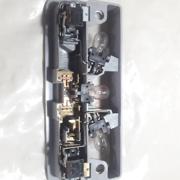 Luz De Teto Dianteira Mitsubishi Pajero Tr4 2010