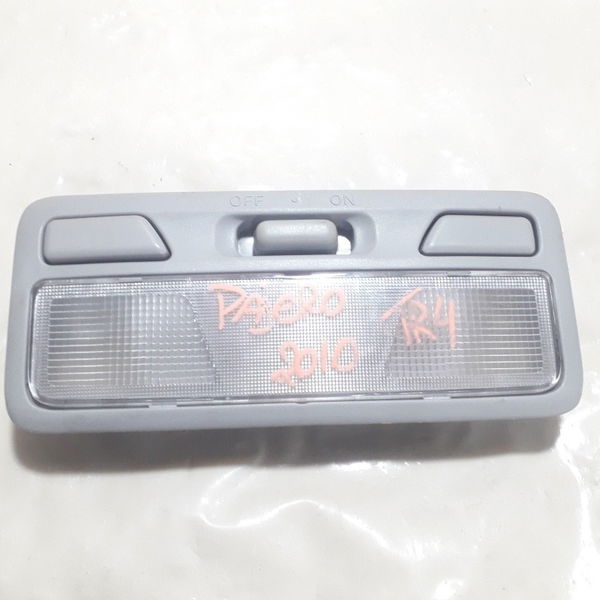 Luz De Teto Dianteira Mitsubishi Pajero Tr4 2010