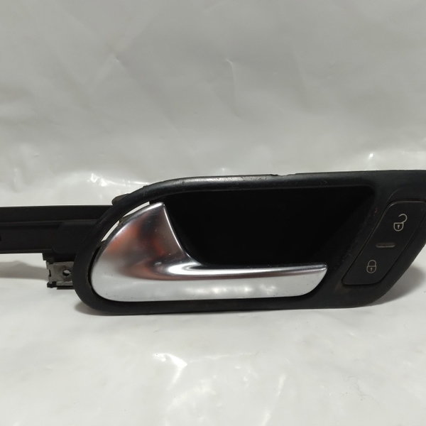 Maçaneta Interna Dianteira Esquerda Vw Jetta 2010 Dianteira