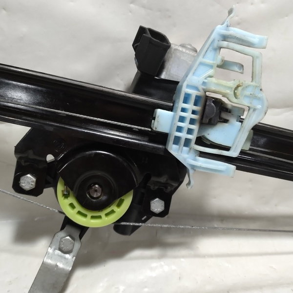 Máquina Vidro Dianteira Direita Fiat Palio Attractive 2011