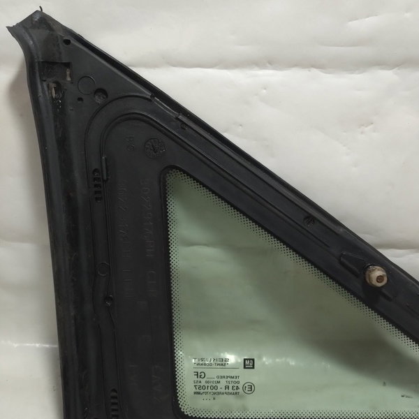 Vidro Fixo Traseiro Direito Gm Omega 1996