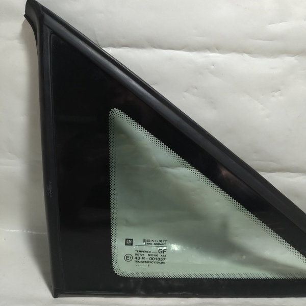 Vidro Fixo Traseiro Esquerdo Gm Omega 1996