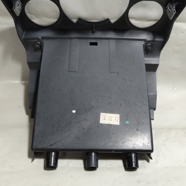 Moldura Comando Ar Condicionado Cinzeiro Peugeot 308 2014