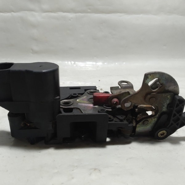 Fechadura Porta Traseira Esquerda Gm Blazer 1997