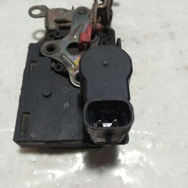 Fechadura Porta Traseira Esquerda Gm Blazer 1997