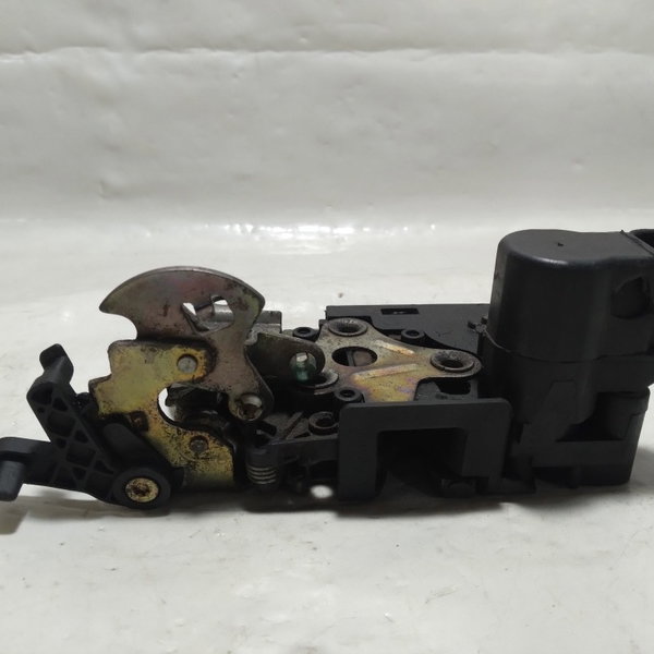 Fechadura Porta Traseira Direita Gm Blazer 2002