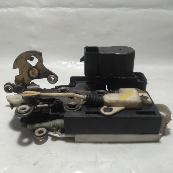 Fechadura Porta Dianteira Esquerda Gm Blazer 2002