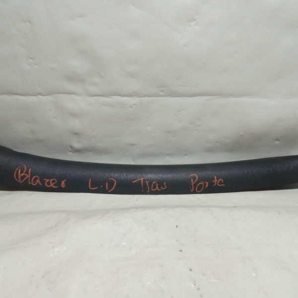 Acabamento Coluna Porta Traseira Direita Gm Blazer 1997