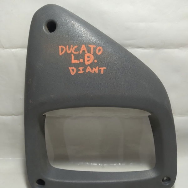 Moldura Maçaneta Interna Dianteira Direita Fiat Ducato 2008