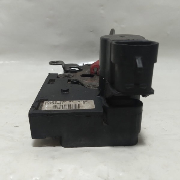 Fechadura Porta Traseira Esquerda Gm Blazer 2002
