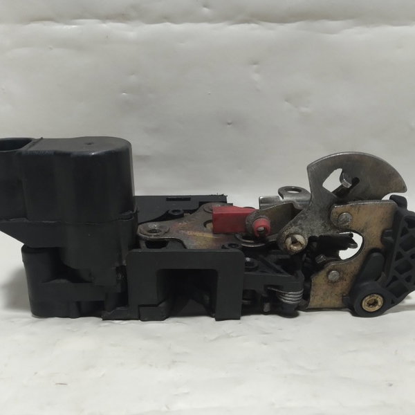 Fechadura Porta Traseira Esquerda Gm Blazer 2002