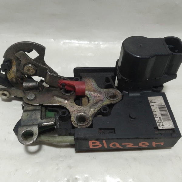 Fechadura Porta Traseira Esquerda Gm Blazer 2002