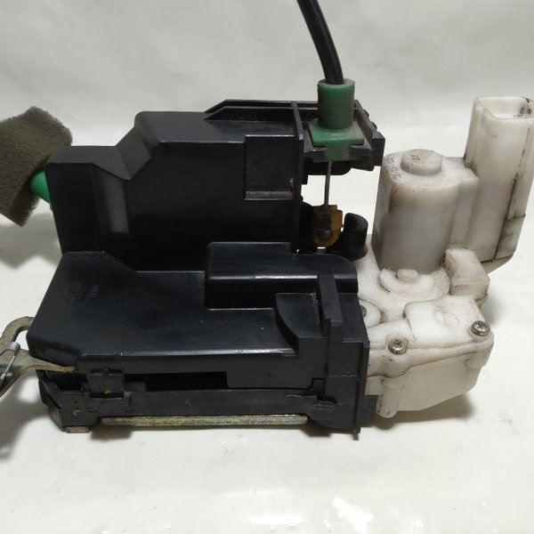 Fechadura Porta Dianteira Direita Ford Fiesta 2005