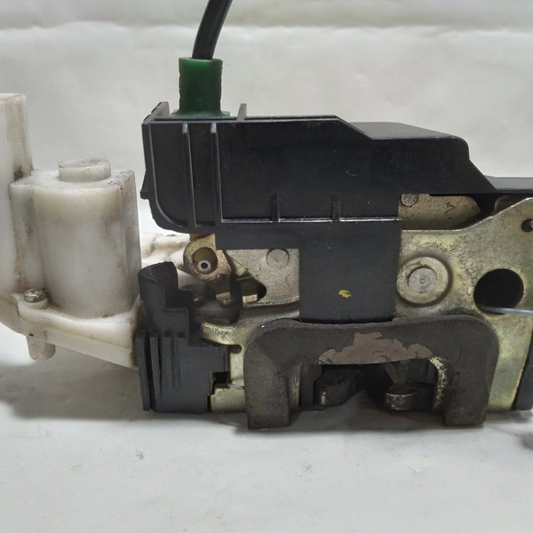 Fechadura Porta Dianteira Direita Ford Fiesta 2005