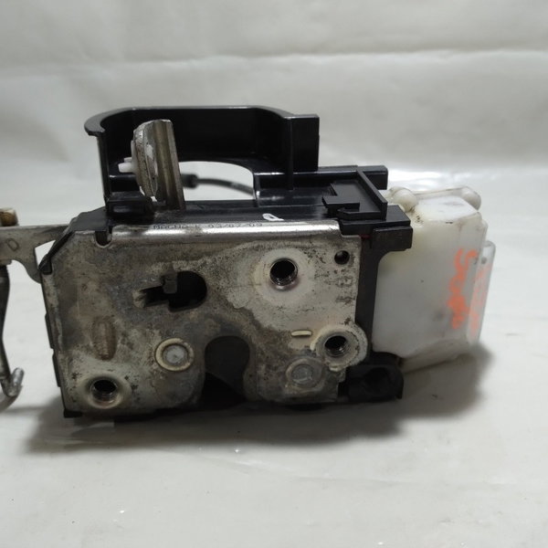 Fechadura Porta Dianteira Direita Fiat Palio Sapão 2008