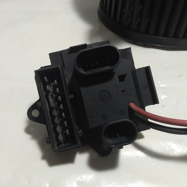 Eletroventilador Interno Com Resistência Renault Scenic 2000