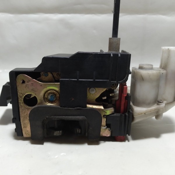 Fechadura Porta Traseira Esquerda Ford Fiesta 2005