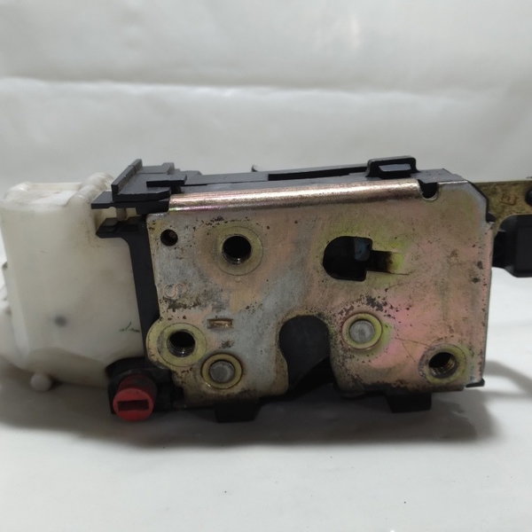 Fechadura Porta Traseira Esquerda Ford Fiesta 2005