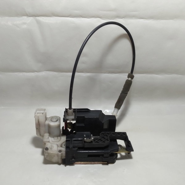 Fechadura Porta Traseira Esquerda Ford Fiesta 2005