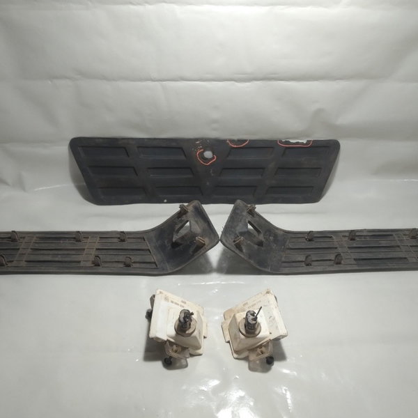 Proteção Parachoque Traseiro Com Luz Placa Gm S10 1998 Kit Preto Ambos Os Lados