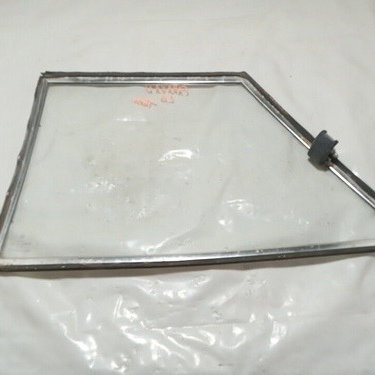 Vidro Basculante Traseiro Direito Gm Caravan  1977