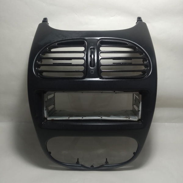 Moldura Painel Central Difusor Peugeot 206 Sw 2006