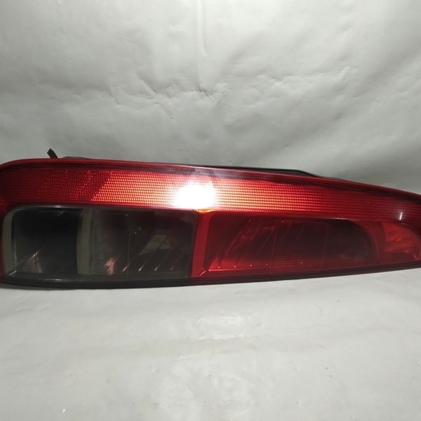 Lanterna Traseira Esquerda Ford Fiesta 2014 Esquerdo Vermelho