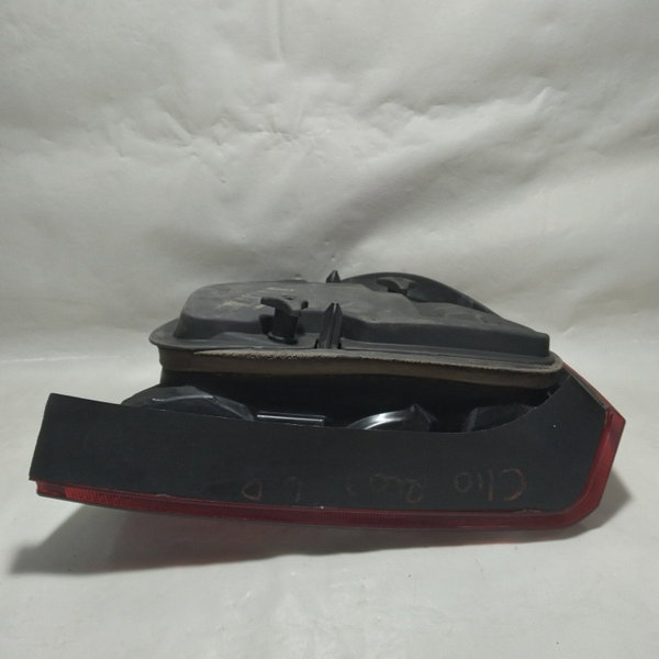 Lanterna Traseira Direita Renault Clio Sedam 2008 Direito Vermelho