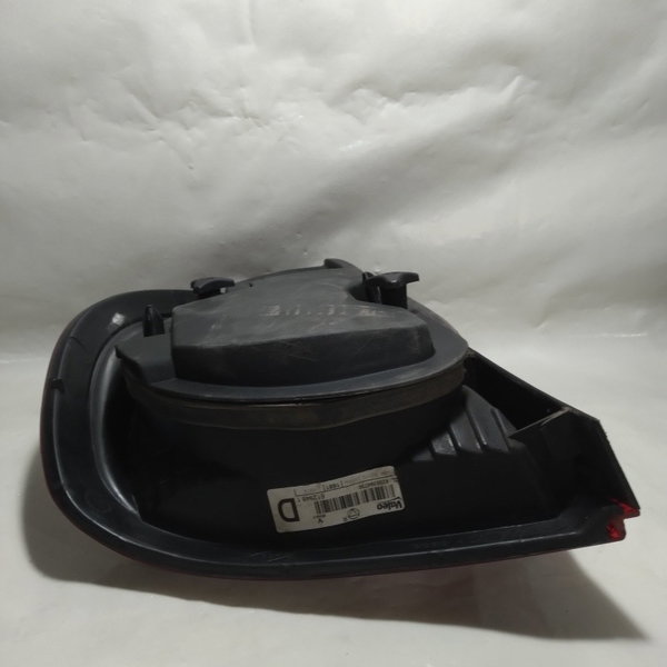 Lanterna Traseira Direita Renault Clio Sedam 2008 Direito Vermelho