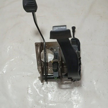 Pedaleira Pedal Freio Embreagem Ford Fiesta 2013  Atuador