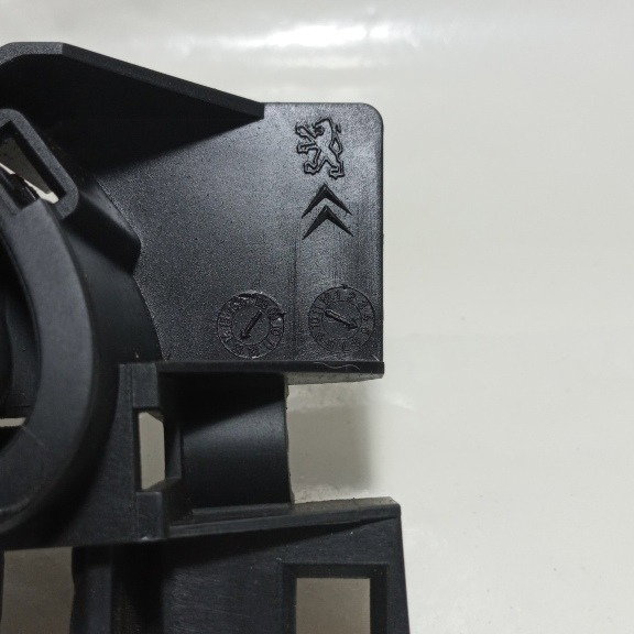 Maçaneta Interna Porta Dianteira Direita Citroen C3 2013 Preto Dianteira