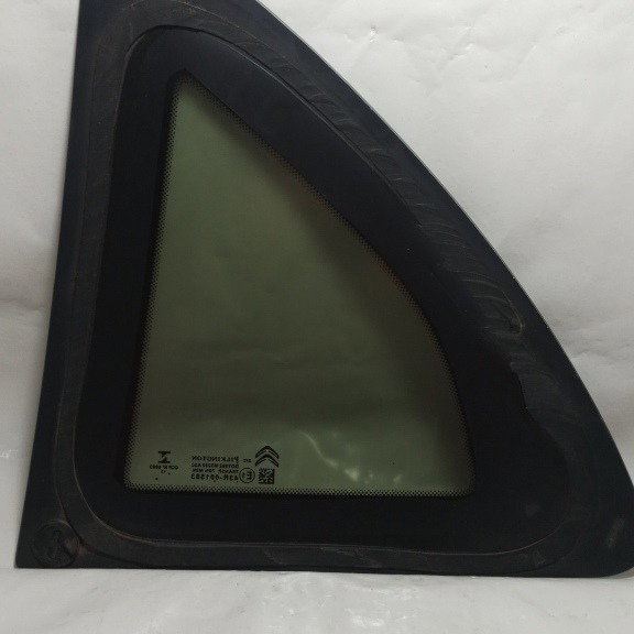 Vidro Fixo Traseiro Direito Citroen C3 2013