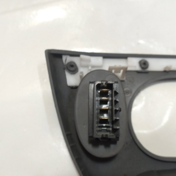 Moldura Comando De Ar Condicionado Renault Scenic 2004