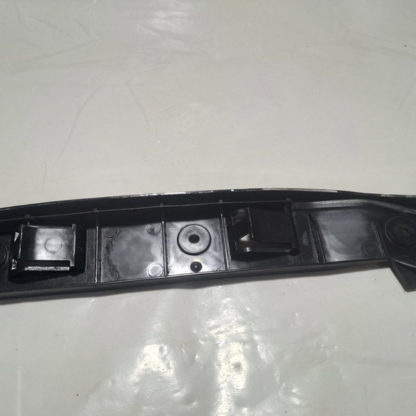 Guia Do Parachoque Dianteiro Vw Golf Sapao Par