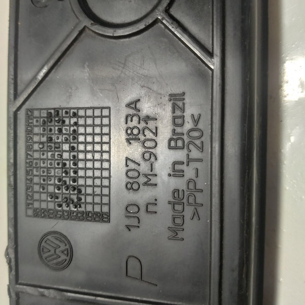 Guia Do Parachoque Dianteiro Vw Golf Sapao Par