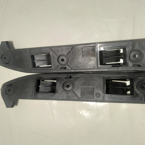 Guia Do Parachoque Dianteiro Vw Golf Sapao Par