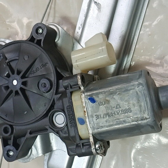 Máquina De Vidro Lado Direito Traseira Gm Spin 2011