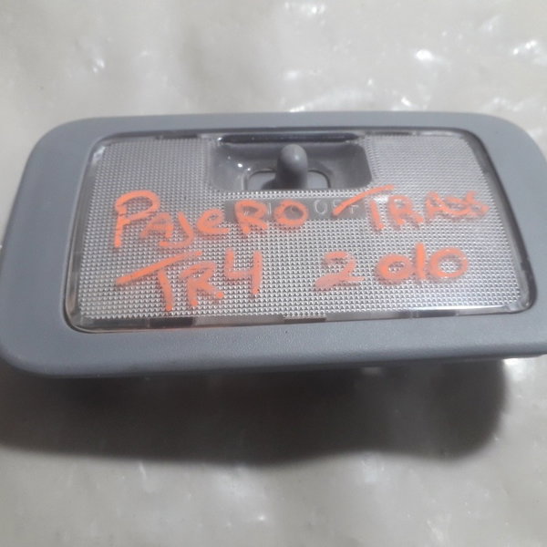 Luz De Teto Traseira Mitsubishi Pajero Tr4 2010