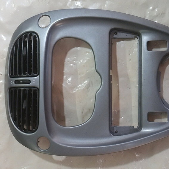 Moldura Central Difusor Painel Citroen Picasso 2011