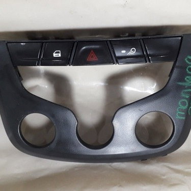 Moldura Acabamento Ar Condicionado Botão Gm Montana 2013