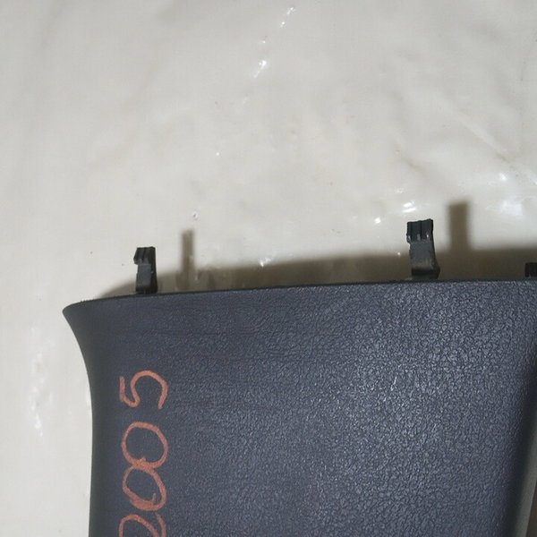 Acabamento Coluna Central Lado Direito Vw Golf 2005