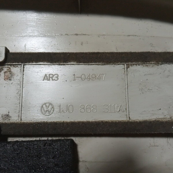 Acabamento Coluna Superior Central Vw Golf 2005