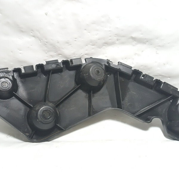 Suporte Guia Parachoque Traseiro Direito Renault Duster 12