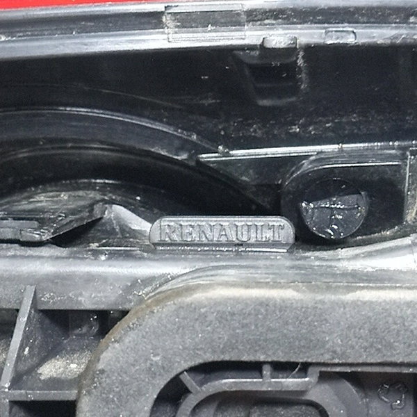 Lanterna Traseira L.esquerdo Renault Duster 2012 Esquerdo Vermelho